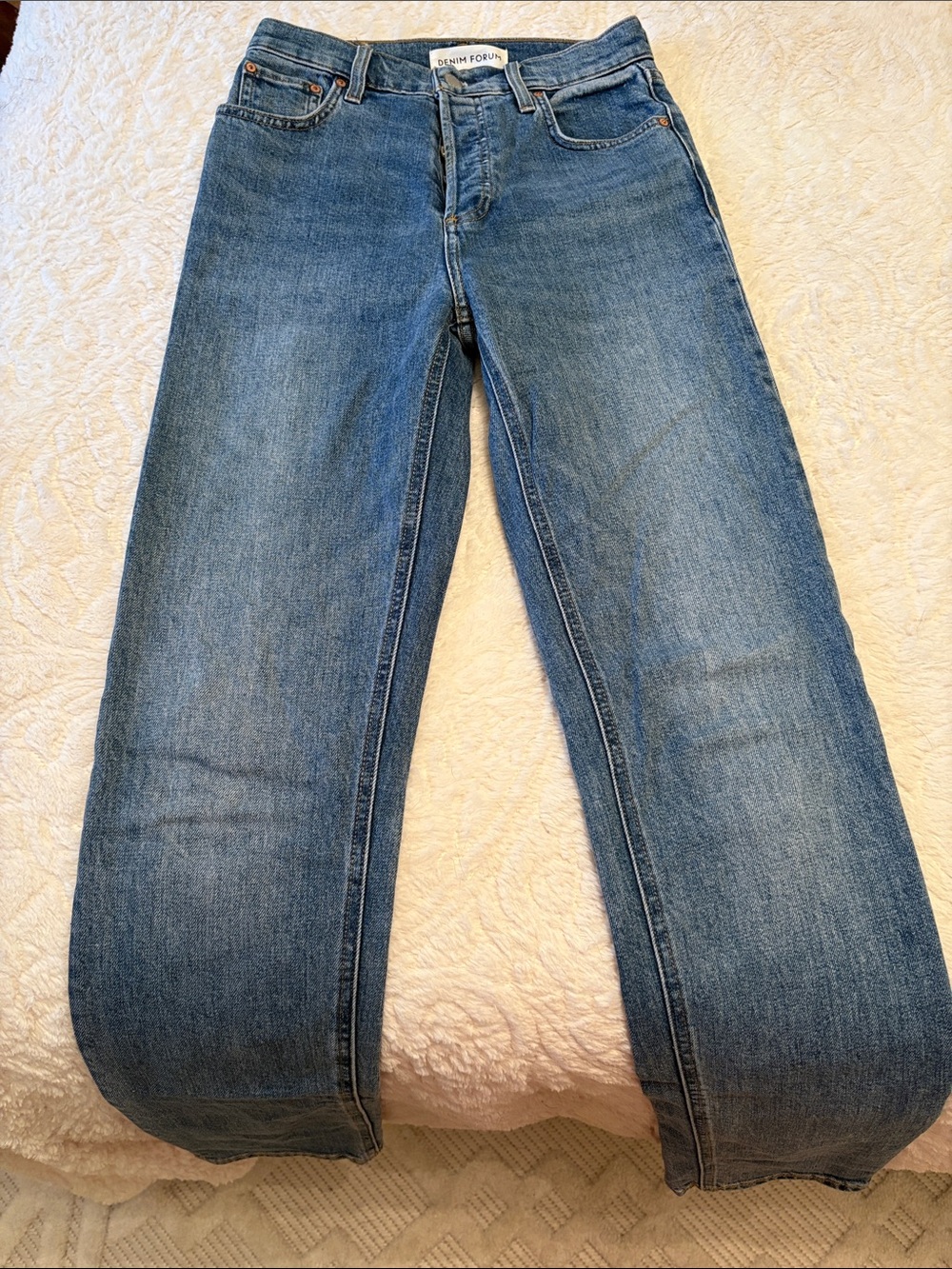Denim Forum women’s Medium Blue Straight Jeans
